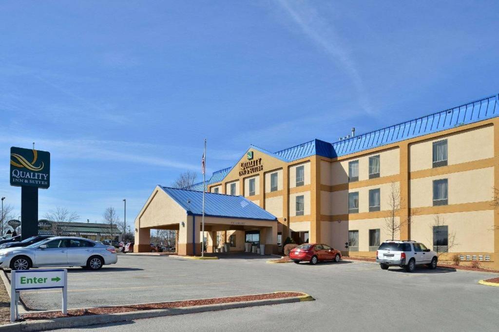 Quality Inn & Suites Jefferson City Buitenkant foto