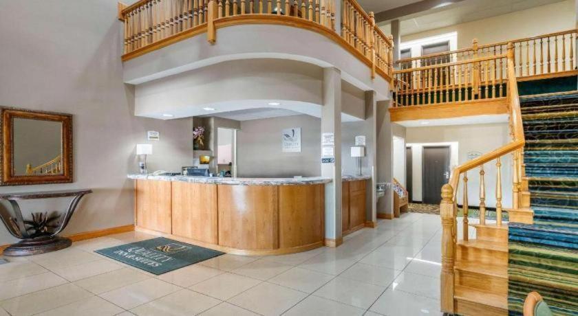 Quality Inn & Suites Jefferson City Buitenkant foto